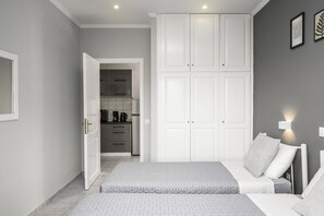 Superior Apartment, 2 Bedrooms, Terrace, Sea View | Iron/ironing board, free WiFi