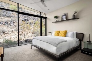 8 bedrooms, iron/ironing board, travel cot, free WiFi - Magnificent Mountainside Estate with Ultimate Privacy (Scottsdale)