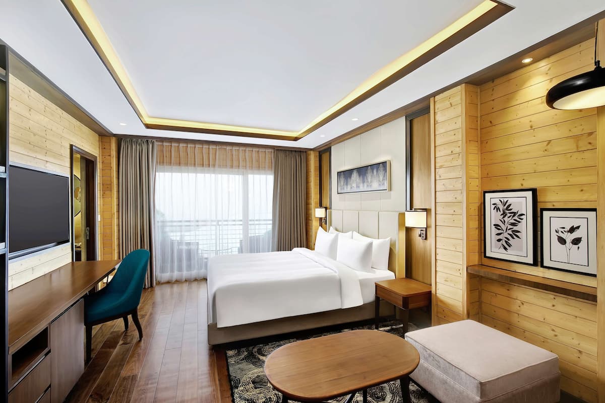 1 bedroom, minibar, in-room safe, individually decorated