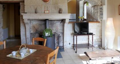 Cozy Cottage with Garden, Fishing Gear & Pets Welcome in Pont-la-Ville