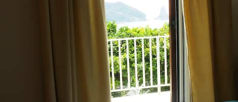 2 bedrooms, desk, free WiFi, bed sheets