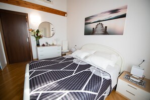 Appartamento familiare | 2 camere, postazione laptop, ferro/asse da stiro, Wi-Fi gratuito