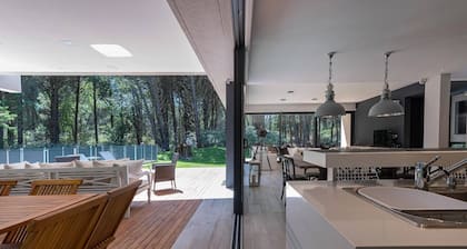 Casa para 10 huéspedes en el barrio Constancia de Carilo