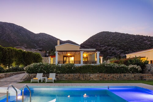 Dream Villa Anemone, Cretan Gem with SeaViews