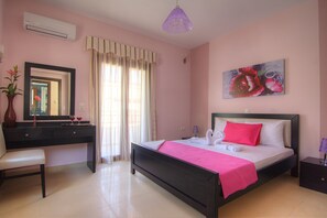 1 bedroom, in-room safe, iron/ironing board, travel cot - Dream Villa Anemone, Cretan Gem with SeaViews (Bali, Rethymno)