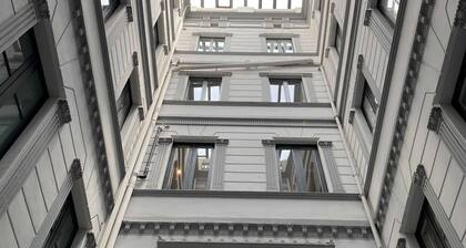Uma Suites Pau Claris