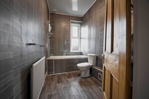 House, 3 Bedrooms | Bathroom - No.1 Dilston Terrace (Morpeth)
