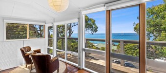 Retro Beach Vibes - Lorne life in style