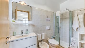 Dusche, Bidet