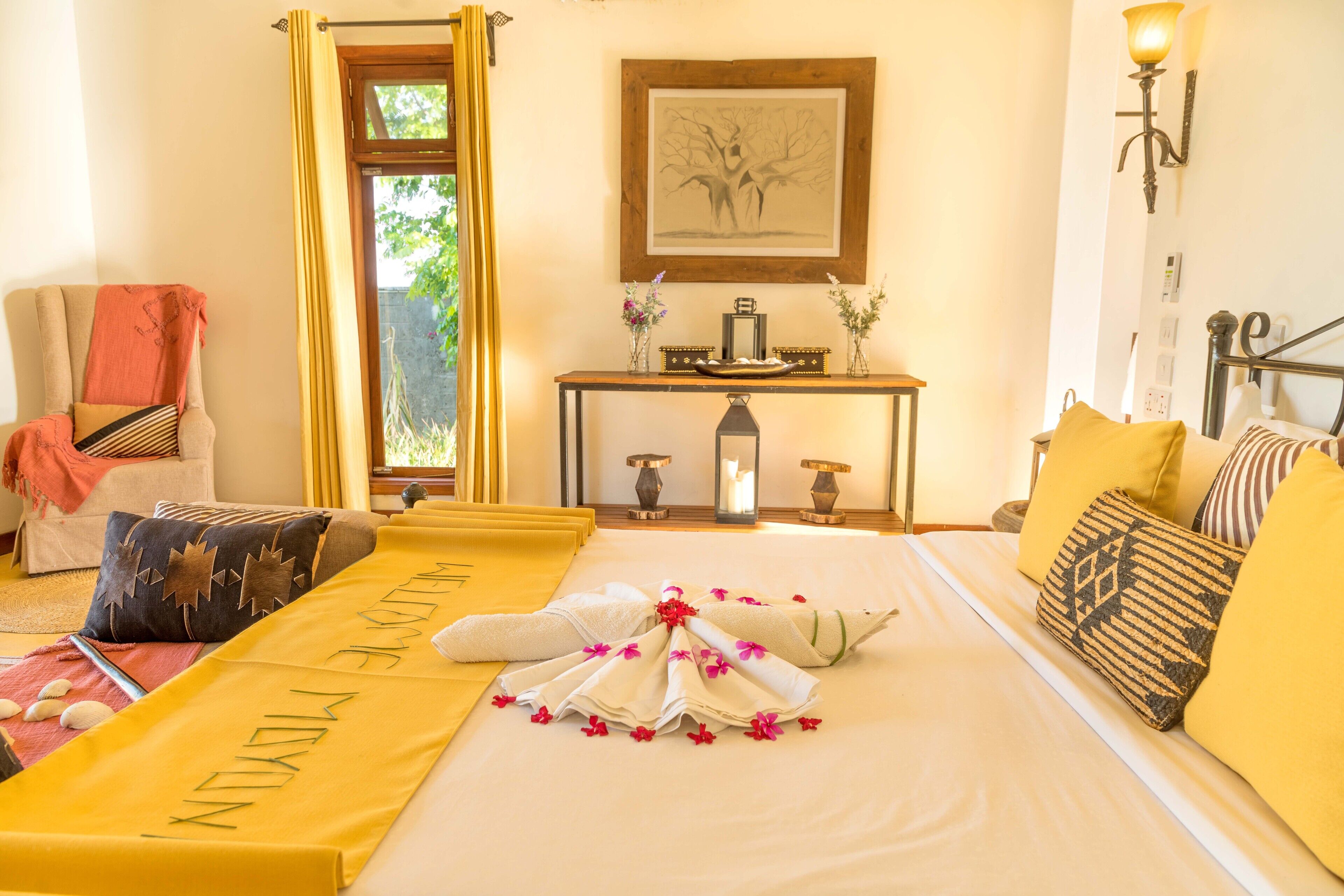 Double Room, 1 Double Bed | In-room safe, bed sheets, wheelchair access