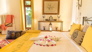 Double Room, 1 Double Bed | In-room safe, bed sheets, wheelchair access