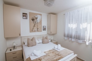 Apartment | 1 bedroom, in-room safe, desk, blackout curtains - Apartments PiiP-ni-More (Vodice)