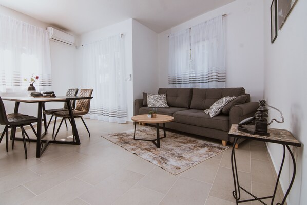 Apartment | Living area - Apartments PiiP-ni-More (Vodice)