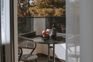 Apartment | Balcony - Apartments PiiP-ni-More (Vodice)