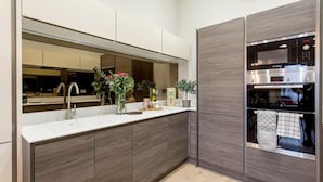 Unclassified image, 5 of 43, button - Glencairn Apartment at The West End (Edinburgh)