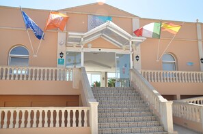 Mặt tiền nơi lưu trú