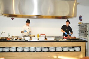 Free daily buffet breakfast - Arenas de Son Bou (Alayor)