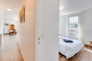 2 bedrooms, iron/ironing board, travel cot, WiFi - Origami - T3 new & cozy 2 steps from the center of Annecy with WiFi & 🅿️ (Annecy)