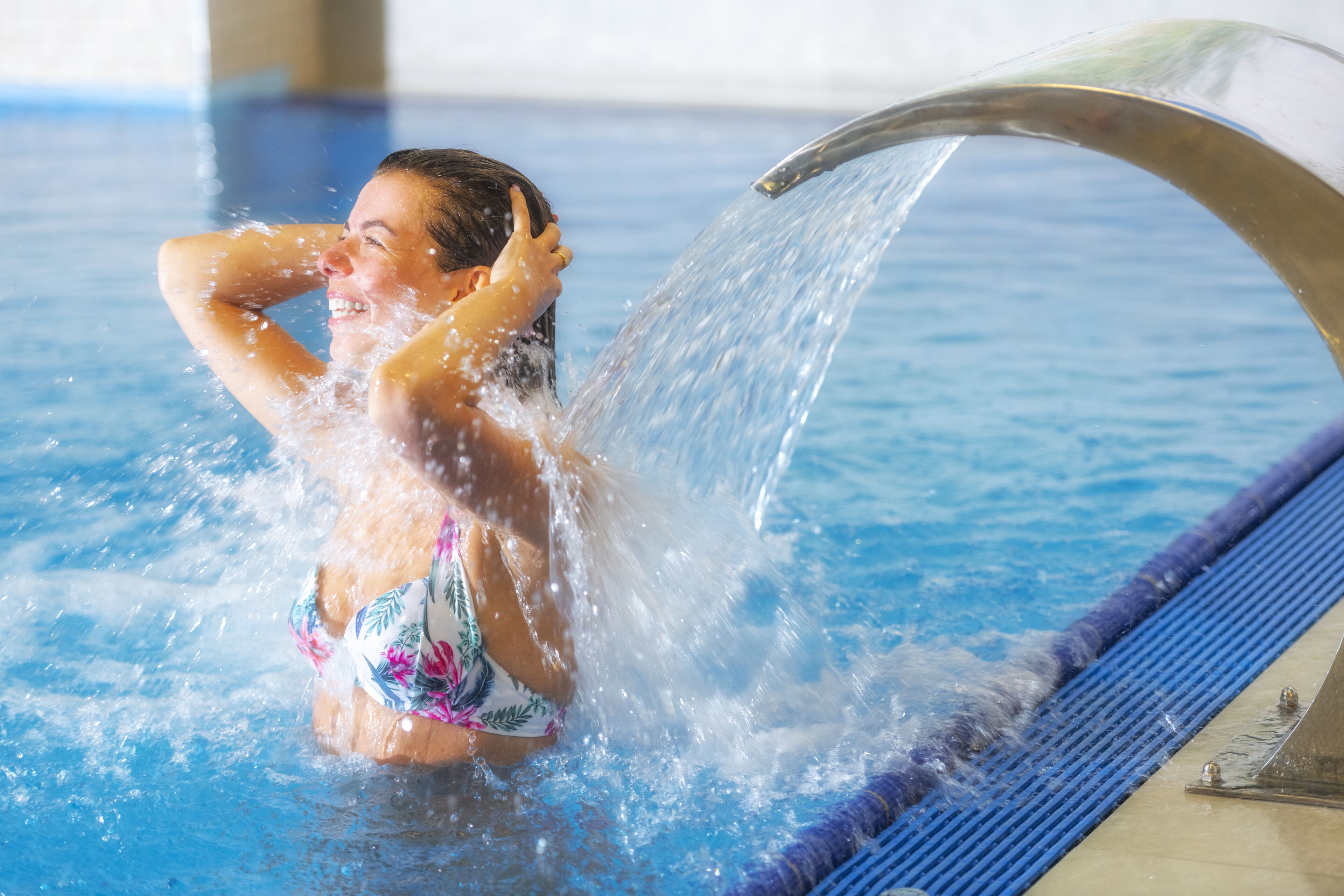 indoor pool, open 8:00 am to 8:00 pm, lifeguards on site