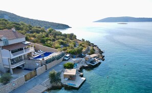 Exterior - Exclusive and private Villa, seaside in Vinisce, 30 min from Split airport (Vinišce)