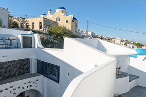 Exterior - The Luna Cavern 3 with Hot Tub Ocean (Santorini)