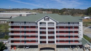 Exterior - Riverside Condo W Mt. LeConte Views/Pigeon Forge (Pigeon Forge)