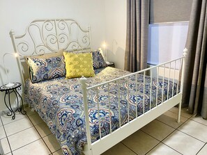 2 bedrooms, iron/ironing board, WiFi, bed sheets - Knights on Castle ⚜️ (Adelaide)