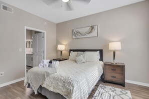 2 habitaciones, escritorio, tabla de planchar con plancha y wifi gratis 