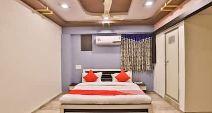 Hotel Shekhawat Palace