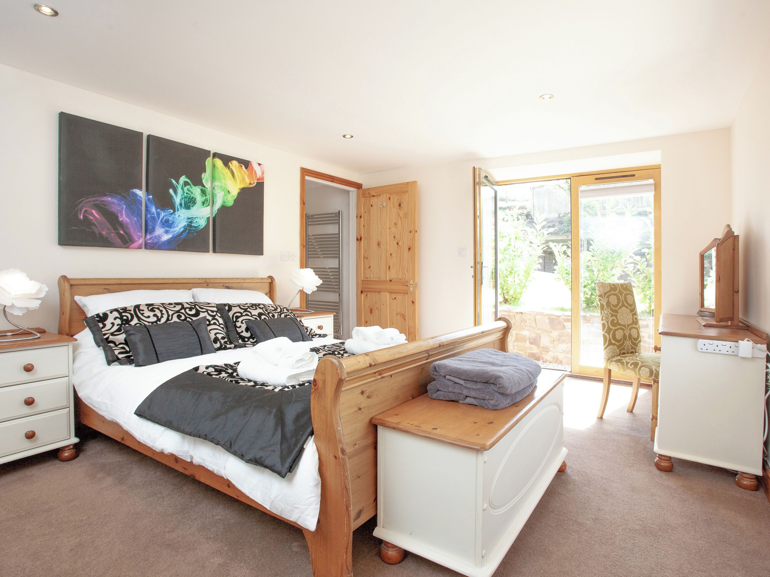 3 makuuhuonetta, ilmainen Wi-Fi, vuodevaatteet