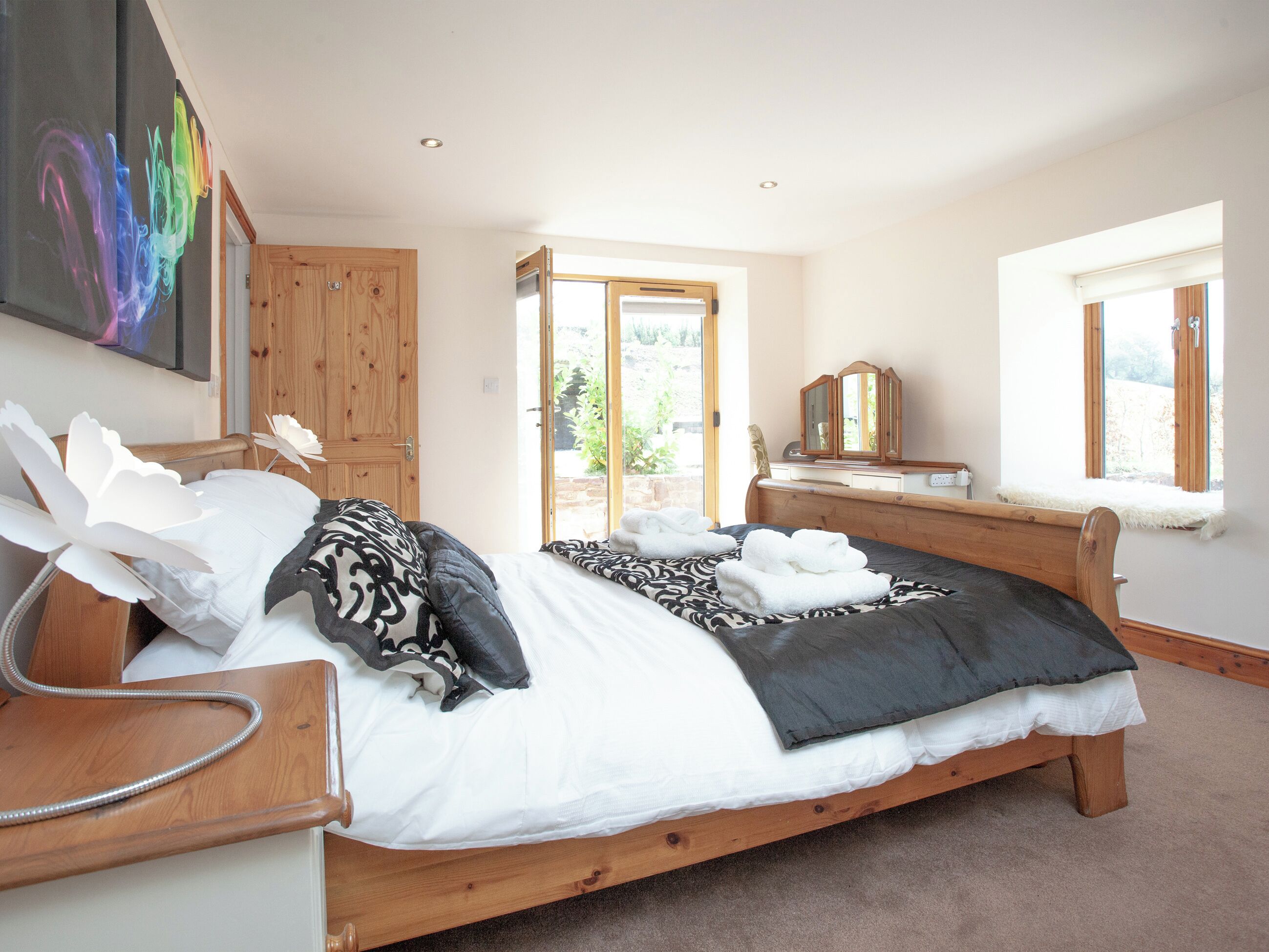 3 bedrooms, free WiFi, bed sheets