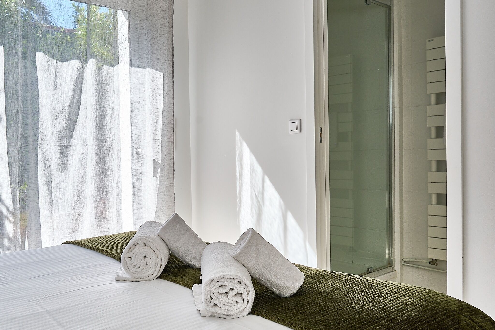 6 bedrooms, iron/ironing board, free WiFi, bed sheets