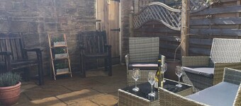 2 bedroom accommodation in Pately Bridge