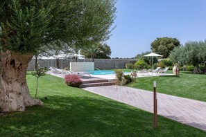 Lämmitetty uima-allas