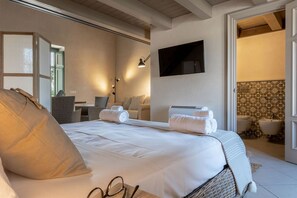 8 室のベッドルーム、アイロン / アイロン台、WiFi (無料)、ベッドシーツ