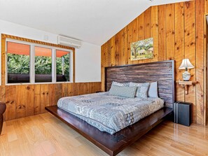 5 soverom, skrivebord, wi-fi (inkludert) og sengetøy