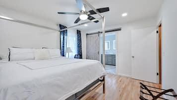 3 chambres, fer et planche à repasser, Wi-Fi, draps fournis
