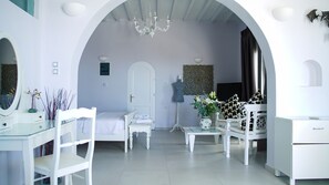 5 bedrooms, in-room safe, iron/ironing board, free WiFi