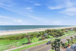 Beach nearby - Updated Condo - Ocean One 5N - Budget Friendly (Myrtle Beach)