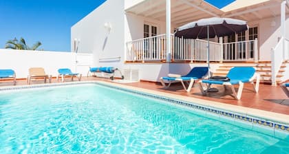 Villa Tania - Five Bedroom Villa, Sleeps 10