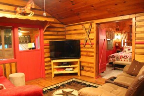 3 slaapkamers, een strijkplank/strijkijzer, reisbedje, gratis wifi