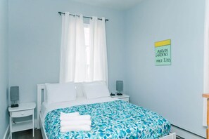 2 bedrooms, desk, iron/ironing board, travel crib