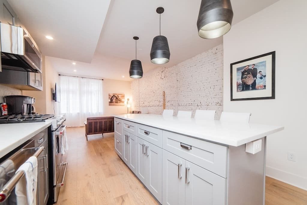 ★Great Location★ | No Stairs 1st FL | GroupStay |