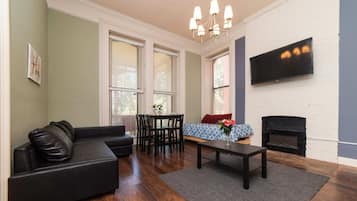 TV, fireplace, offices