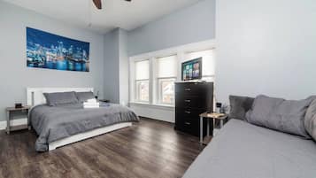 3 bedrooms, desk, iron/ironing board, WiFi