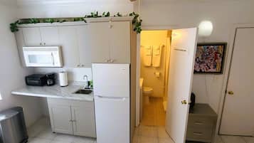 Zimmersafe, Bügeleisen/Bügelbrett, Reisekinderbett, kostenloses WLAN