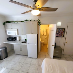 In-room safe, iron/ironing board, travel cot, free WiFi