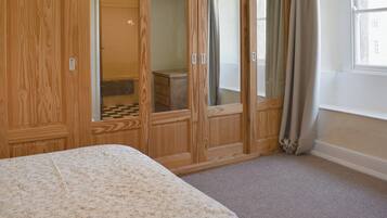 4 bedrooms, free WiFi, bed sheets