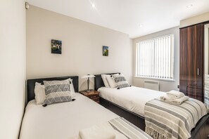2 bedrooms, iron/ironing board, WiFi, bed sheets