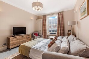 2 Schlafzimmer, Bügeleisen/Bügelbrett, WLAN, Bettwäsche